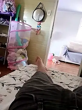 danielsafado222 online show from January 17, 2026, 4:33 pm