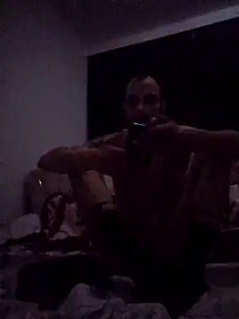 Snapshot of denisxlRo chatting on February 25, 2025, 9:02 pm denisxlRo online show from February 25, 2025, 9:02 pm