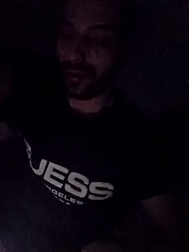 Snapshot of denisxlRo chatting on February 27, 2025, 10:20 pm denisxlRo online show from February 27, 2025, 10:20 pm