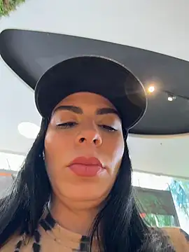 valecruz903 online show from February 17, 2026, 2:46 pm