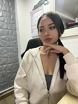 abbymnd online show from March 14, 2025, 7:26 am