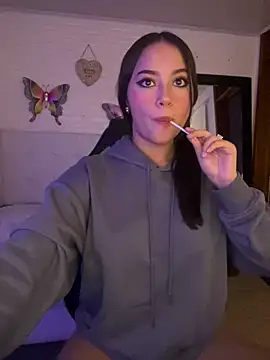 abbymnd online show from March 19, 2025, 1:43 am