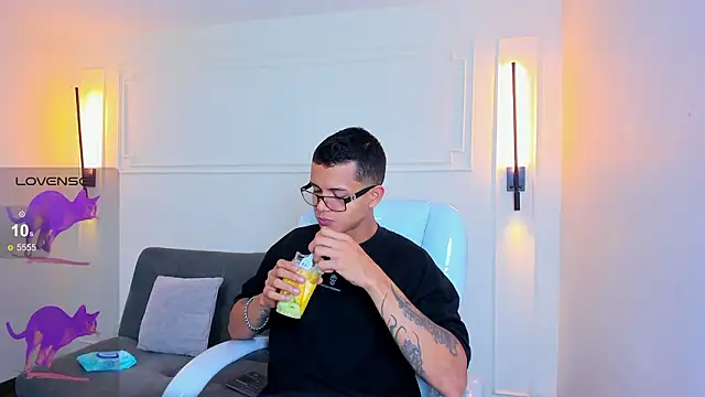 Paradise boy s online show from February 14, 2026, 12:46 pm