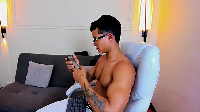 Paradise boy s online show from March 25, 2026, 6:25 pm