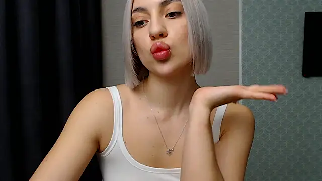 hot-sasha9 online show from February 6, 2025, 4:36 pm