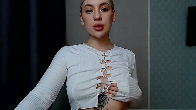 hot-sasha9 online show from March 15, 2025, 7:38 pm