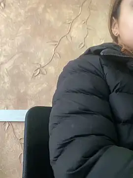 Miabonnett  online show from September 12, 2025, 12:16 pm