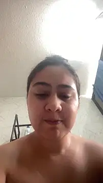 Miabonnett  online show from February 12, 2026, 2:01 pm