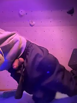 Snapshot of pervy_devil chatting on January 17, 2025, 4:39 am pervy devil online show from January 17, 2025, 4:39 am