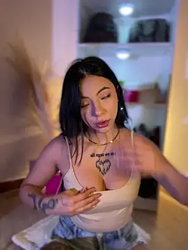 eva elifee online show from November 6, 2025, 5:08 am