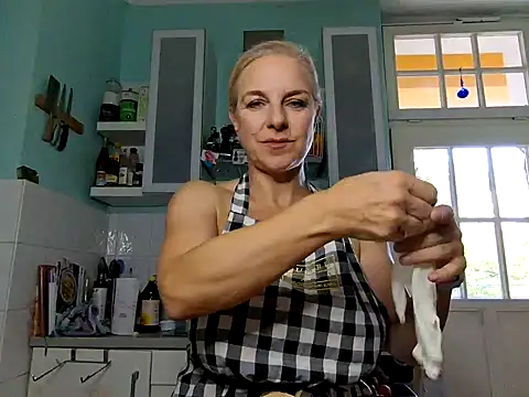 FrauleinSchmitt online show from September 29, 2025, 12:54 pm