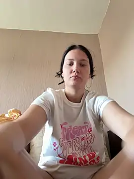 Snapshot of Tinti0304 chatting on May 14, 2026, 11:17 am Tinti0304 online show from May 14, 2026, 11:17 am