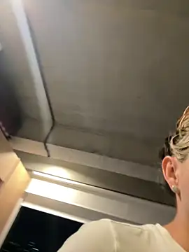 emma oxford online show from March 1, 2026, 11:40 pm