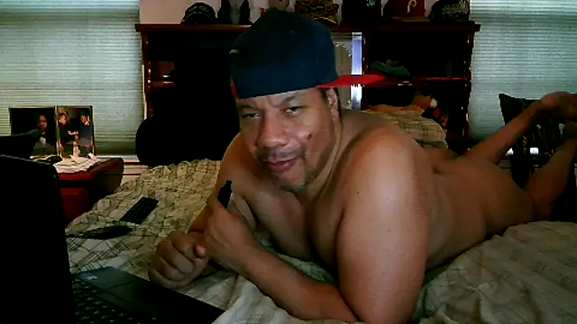 pimpdaddy4ever online show from January 1, 2025, 5:55 pm