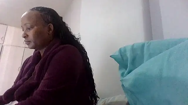 BabeAssXX online show from October 3, 2025, 7:16 am