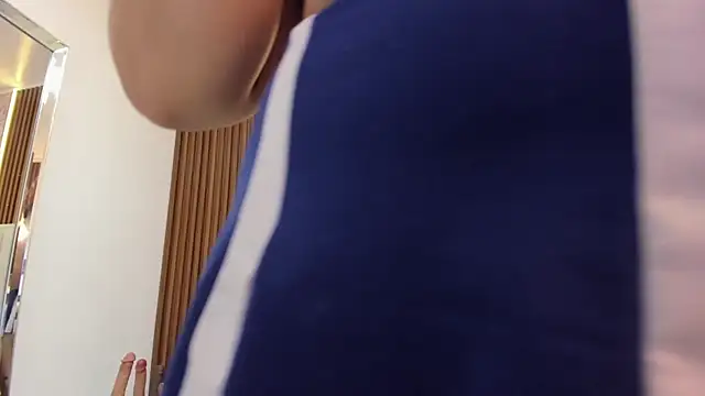 Snapshot of MADISON_ROWAN1 chatting on December 4, 2025, 3:27 am MADISON ROWAN1 online show from December 4, 2025, 3:27 am