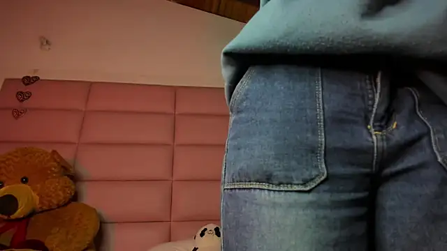 little-Emma online show from January 17, 2025, 3:12 am