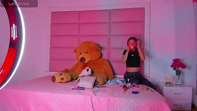 little-Emma online show from February 26, 2025, 3:10 am