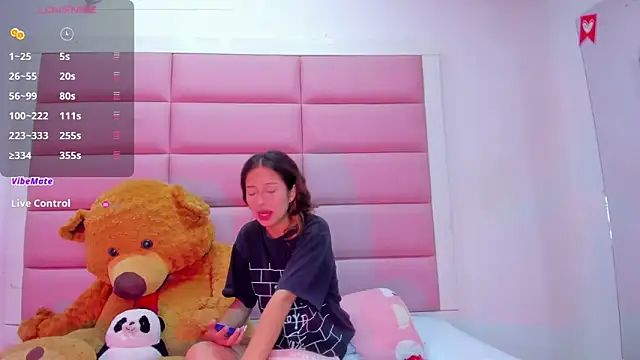 little-Emma online show from March 13, 2025, 3:11 am