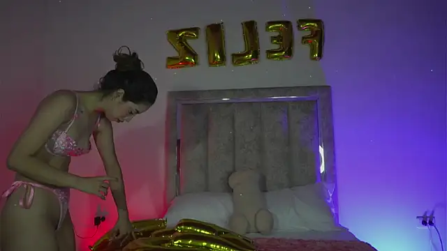 little-Emma online show from February 22, 2026, 4:02 am