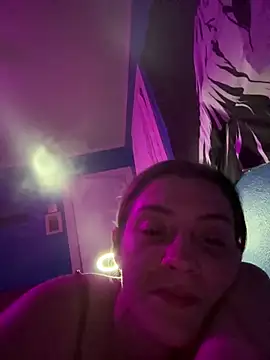 emilysue1 online show from March 18, 2025, 11:30 am