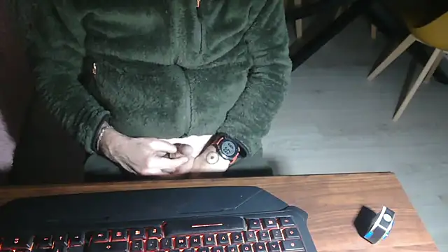 Adri gard online show from February 12, 2026, 8:59 pm