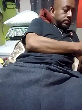 Snapshot of pineda1689 chatting on February 26, 2025, 10:09 pm pineda1689 online show from February 26, 2025, 10:09 pm