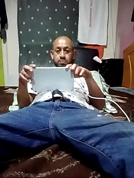 Snapshot of pineda1689 chatting on March 2, 2025, 6:59 am pineda1689 online show from March 2, 2025, 6:59 am