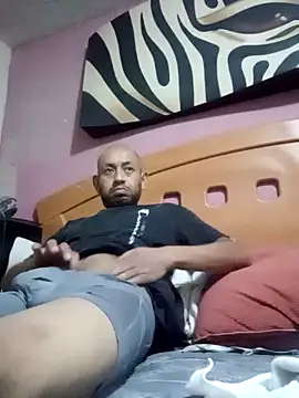 Snapshot of pineda1689 chatting on March 22, 2025, 6:25 pm pineda1689 online show from March 22, 2025, 6:25 pm