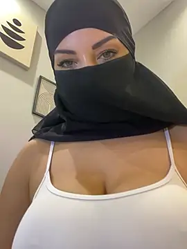 Amberonee31 online show from February 13, 2026, 9:11 pm