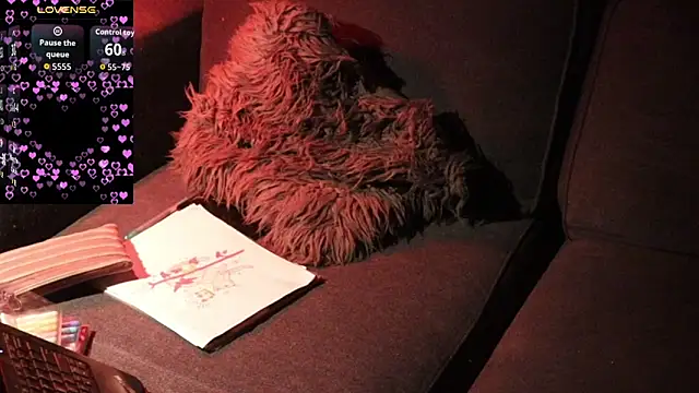 estivalia xxx online show from March 25, 2026, 2:06 am