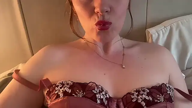 redheadrosie69 online show from March 9, 2026, 8:13 pm