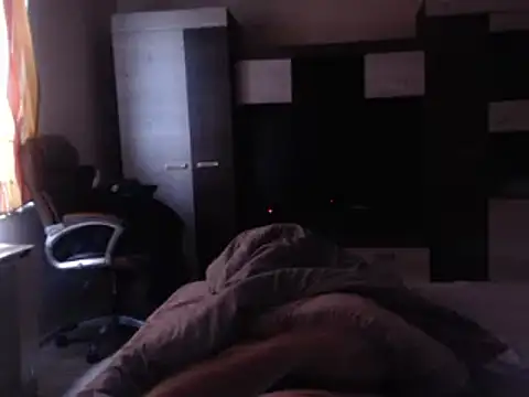 Snapshot of gentleman404040 chatting on December 5, 2024, 9:17 am gentleman404040 online show from December 5, 2024, 9:17 am