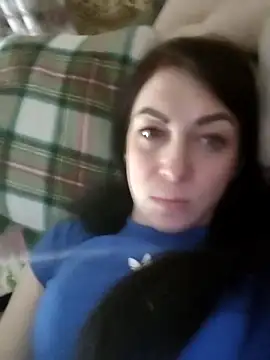 NikaXBerry online show from February 2, 2025, 12:02 pm