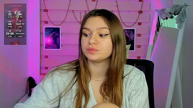 Josephine Kiss online show from December 9, 2024, 11:45 pm