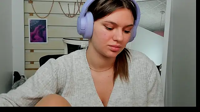 Josephine Kiss online show from January 21, 2025, 4:05 pm