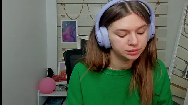 Josephine Kiss online show from February 27, 2025, 7:34 am