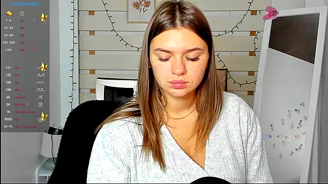 Josephine Kiss online show from October 22, 2025, 12:16 pm