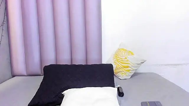 Snapshot of SussanMilf_ chatting on January 16, 2026, 10:52 am SussanMilf online show from January 16, 2026, 10:52 am