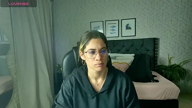 sussy  stone online show from January 7, 2025, 12:20 pm