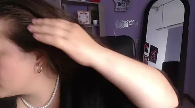 SaraThomso online show from December 30, 2024, 6:20 am