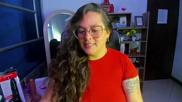 SaraThomso online show from September 30, 2025, 3:33 am