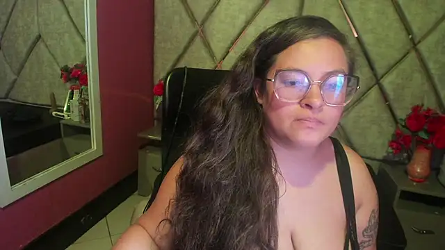 SaraThomso online show from October 1, 2025, 3:45 am