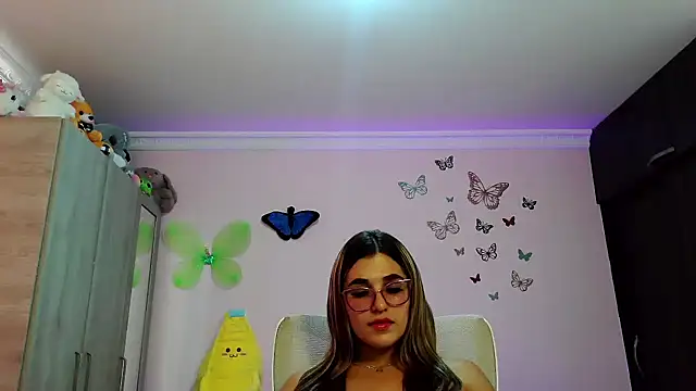 caroline jonson online show from September 10, 2025, 2:17 pm