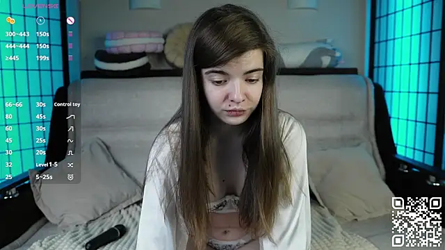 Snapshot of Mary_Shake chatting on April 15, 2026, 10:54 pm Mary Shake online show from April 15, 2026, 10:54 pm
