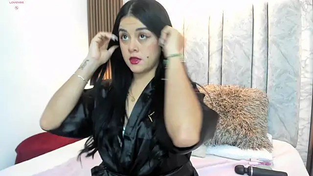 tifany  ross online show from February 10, 2025, 2:41 am