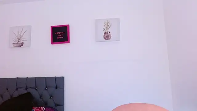  abby Cooper  online show from January 3, 2025, 6:01 am