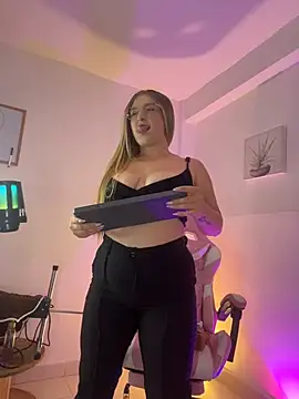 abby Cooper  online show from June 27, 2026, 1:21 am
