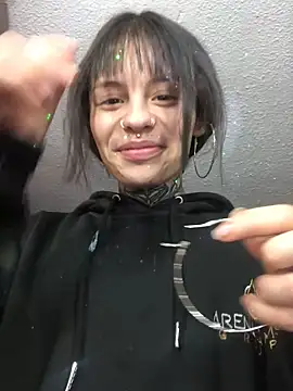 Tifanny Sweett online show from October 3, 2025, 2:52 am