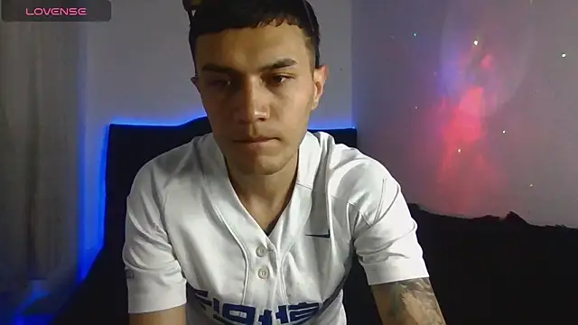 Snapshot of Tifanny_Sweett chatting on February 26, 2026, 1:26 am Tifanny Sweett online show from February 26, 2026, 1:26 am